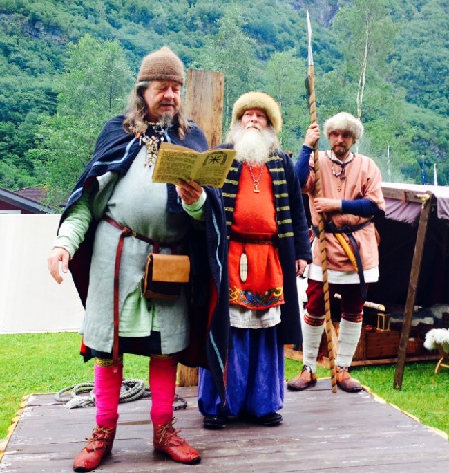 KxVc9sHigg-pbbvTamZ3mQT2wFHKDxaND8hojGcipk0g